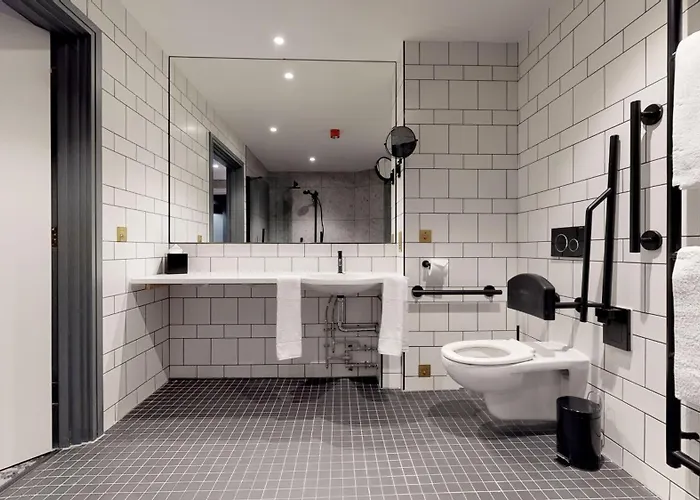 Standard King Room Disability Access