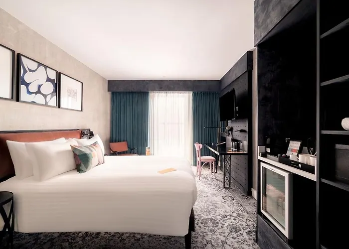 Premium King Room